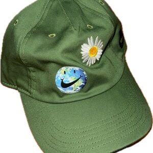 Nike Green Kids Cap with Daisy and Earth Patch